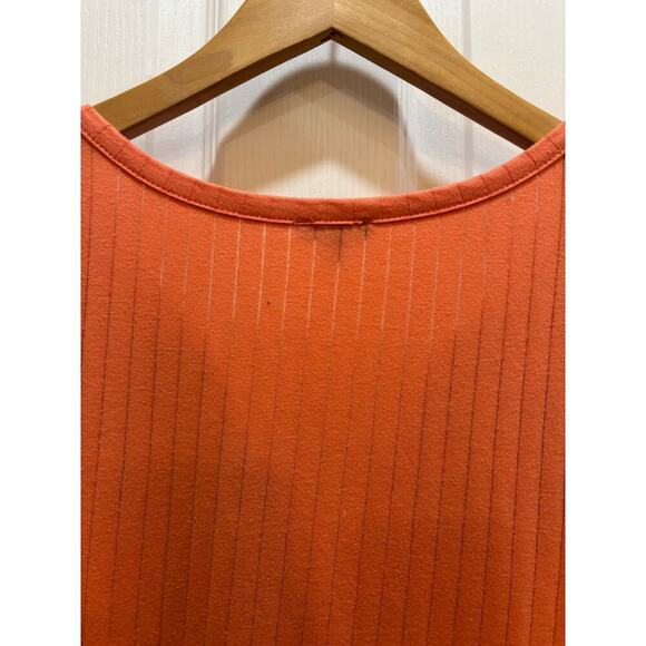 Hannah Women L Coral Short Sleeved Embroidered Floral V-neck Top Casual Relaxed - Picture 5 of 7